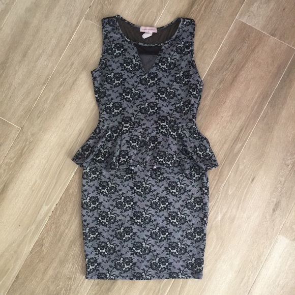 Dresses & Skirts - Flower print bodycon dress